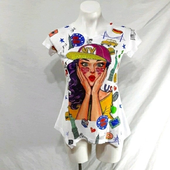 Graphic Rhinestone Blinged Short Sleeve Top Small Asymmetrical Hem Trendy Chic - Picture 2 of 7